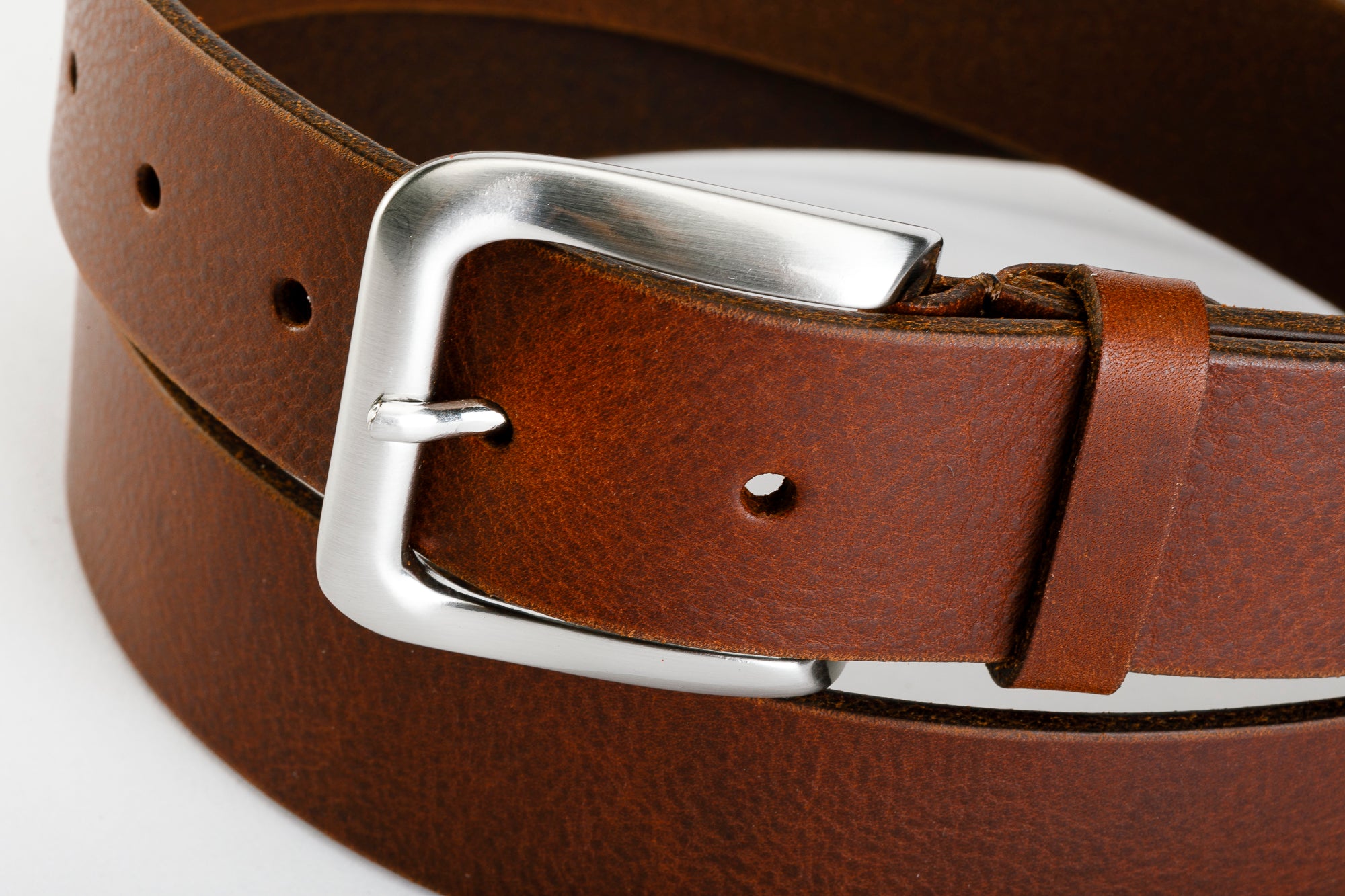 Unisex Genuine Leather Belt - NEWPORT BELT by TAFTIK – Sturdy and elegant, Satin Steel finish buckle paired with Old England Oiled Leather and Genuine Suede and Alaskan Leather variants. Height 3.5 cm.