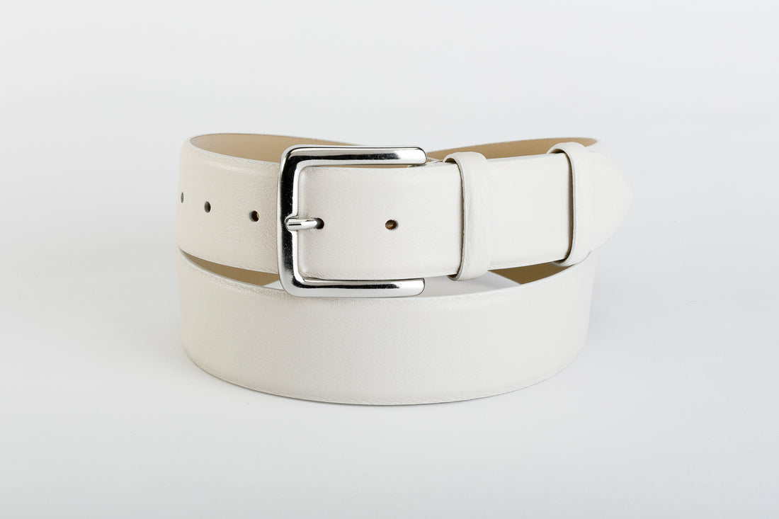 Unisex Belt in Genuine Full-Grain Leather and Nubuck Lining - ESSENTIAL COLOR BELT by TAFTIK - Modern and elegant chrome buckle. Available in 6 color variations. Height 4 cm.