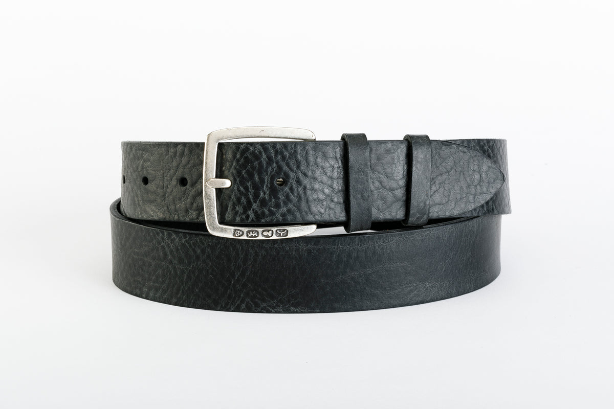 Cintura unisex TAFTIK HIP HUGGER in vero cuoio Alaska cerato con fibbia argento antico.