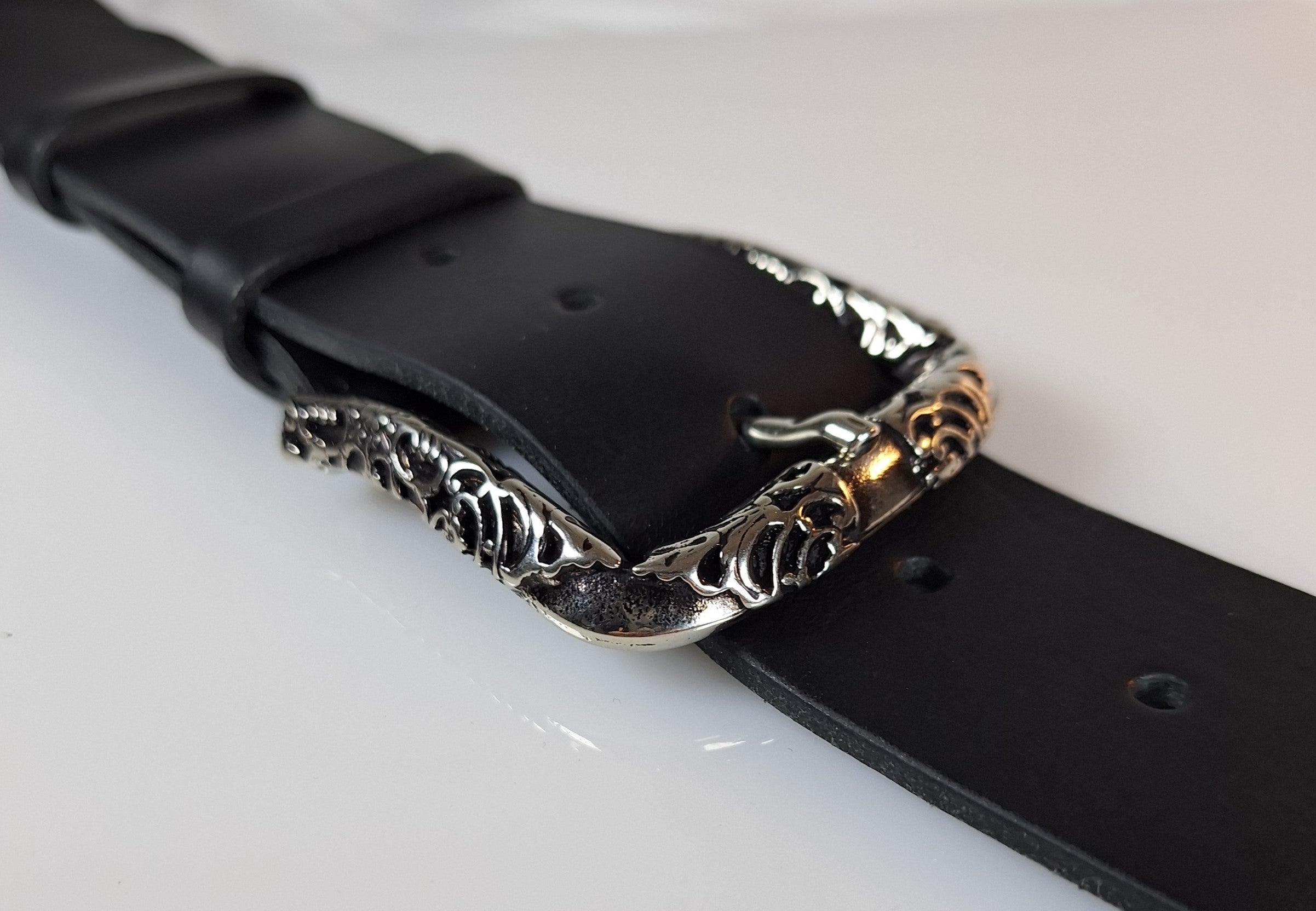 Cintura 4 cm in pelle con Oval D in strass Donna | Nero | Diesel Cintura 4 cm in pelle con Oval D in strass Donna | Nero | Diesel